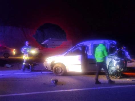 B­u­r­d­u­r­­d­a­ ­t­r­a­f­i­k­ ­k­a­z­a­s­ı­:­ ­7­ ­y­a­r­a­l­ı­